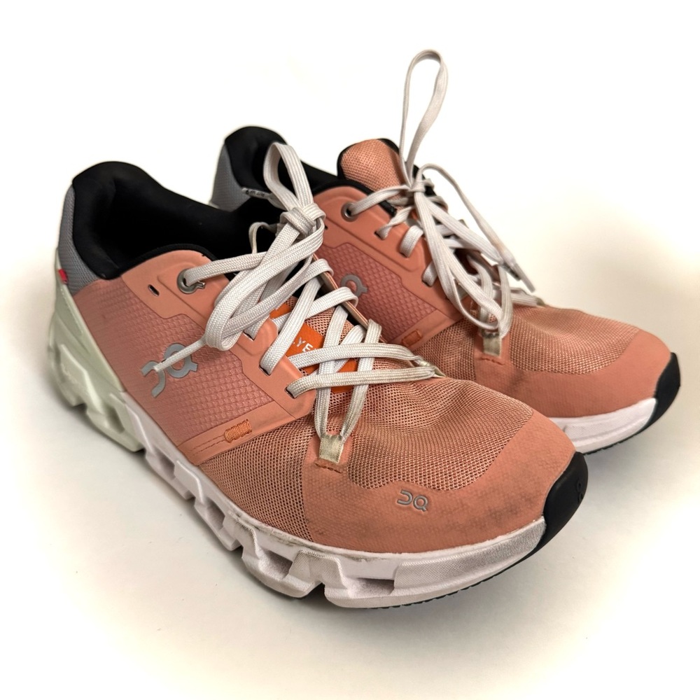 On Running Women's Athletic Shoes in Pink and White/ 9.5